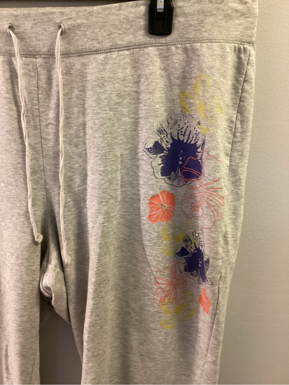 Lane Bryant 18/20 Gray Floral Capri Lounge Pants Drawstring Plus Size - Picture 4 of 13